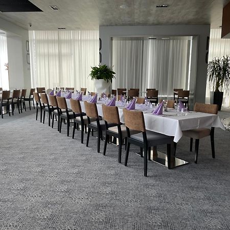 STEELHOUSE Hotel Trinec Buitenkant foto