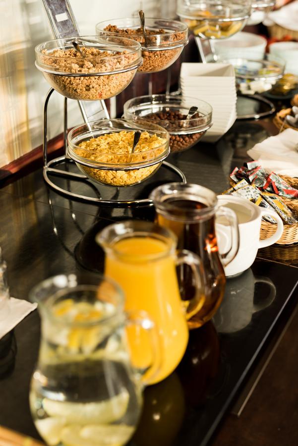 STEELHOUSE Hotel Trinec Buitenkant foto