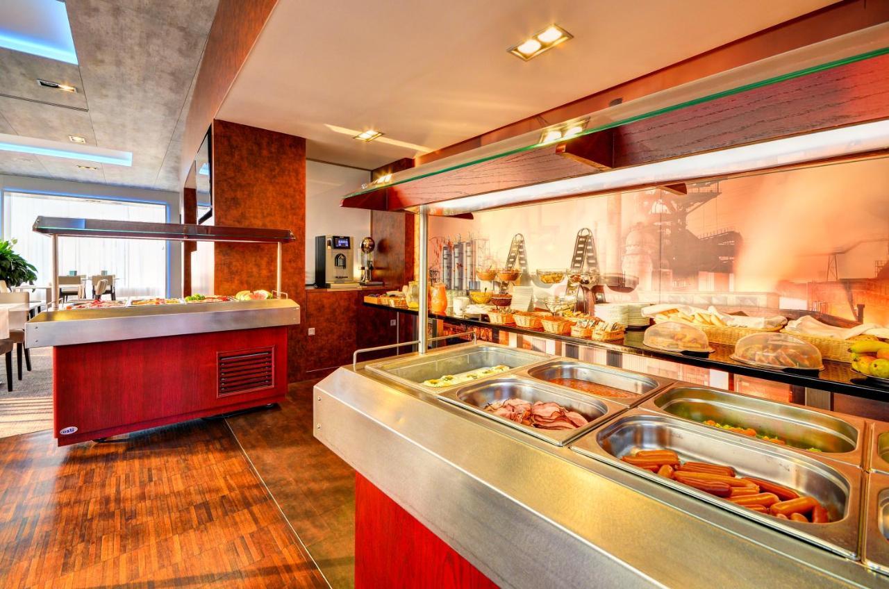 STEELHOUSE Hotel Trinec Buitenkant foto